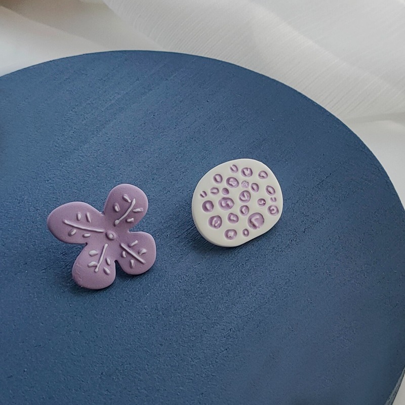 【好.樣.日.子】紫色不對稱花朵耳環 純銀耳針 耳針 耳釘 耳環-細節圖3