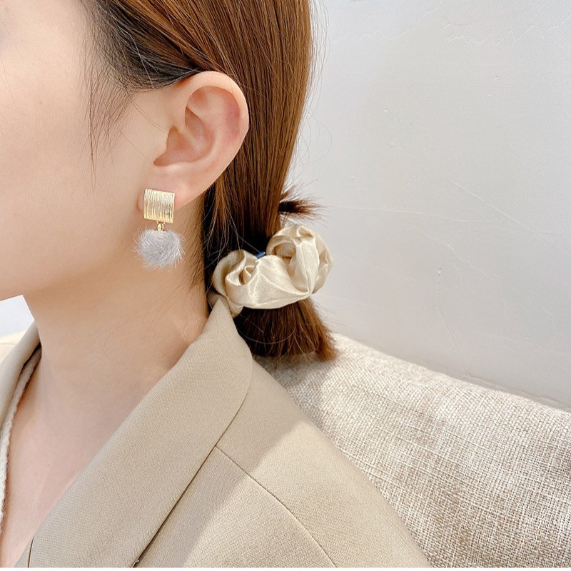 【好.樣.日.子】秋冬毛球氣質設計耳環 純銀耳針 耳針 耳釘 耳環-細節圖3