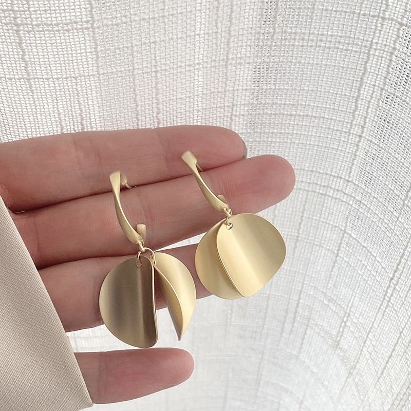 【好.樣.日.子】INS風金屬感極簡耳環 時尚高級感設計 女生百搭氣質款 耳飾 耳釘 不易過敏-細節圖3