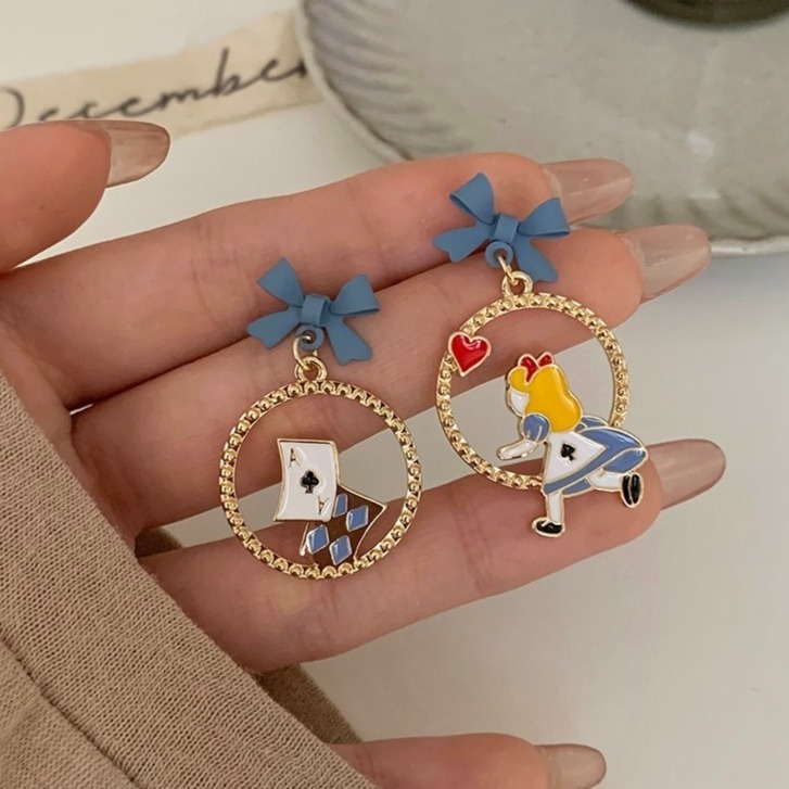 【好.樣.日.子】卡通可愛趣味夢遊仙境少女時尚耳環 純銀耳針 耳針 耳釘 耳環-細節圖5