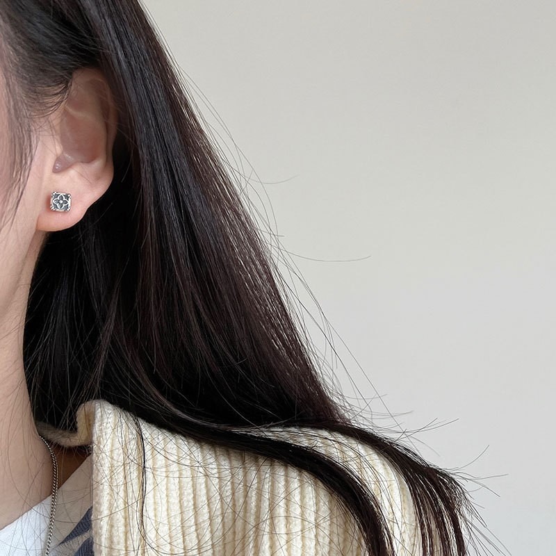 【好.樣.日.子】 四葉幸運草耳環 氣質葉子造型耳針 耳釘 不易過敏 女生日常百搭耳飾推薦-細節圖3