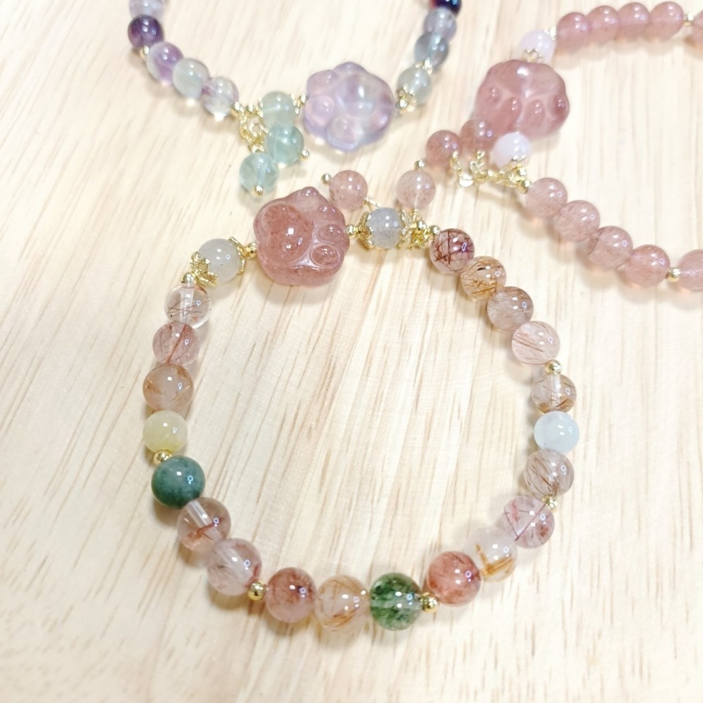 【好.樣.日.子】貓爪造型水晶手鍊 天然水晶髮晶 天然水晶手鍊手環 水晶設計 草莓晶 夢幻紫手鍊 手環 開運水晶手鏈-細節圖6