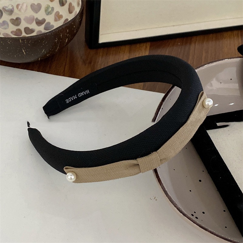 [台灣現貨]小香風珍珠蝴蝶結海綿髮箍 寬邊造型奶茶色髮飾 韓系可愛褶皺髮帶 頭飾百搭款-細節圖2