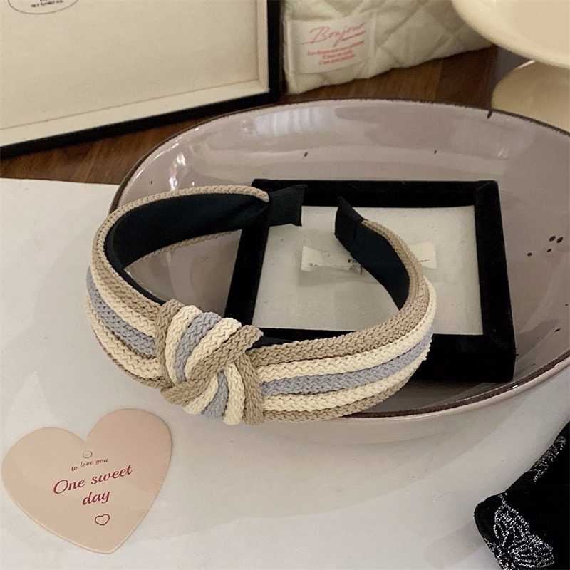 [台灣現貨]小香風珍珠蝴蝶結海綿髮箍 寬邊造型奶茶色髮飾 韓系可愛褶皺髮帶 頭飾百搭款-細節圖9