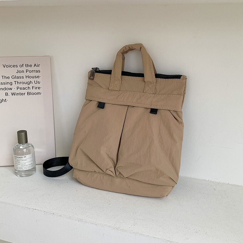 【好.樣.日.子】輕量防潑水尼龍斜背包 多功能手提托特包 單肩側背郵差包 男女通用 休閒時尚大容 雙口袋側背包 單肩包-細節圖9