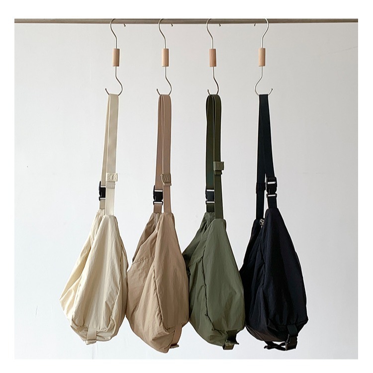 【好.樣.日.子】大容量尼龍斜背包 輕量防潑水單肩包 男女休閒肩背包 斜跨包 出遊通勤包 大包 尼龍包-細節圖2