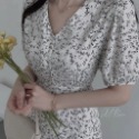 正韓V領鈕扣綁帶洋裝-規格圖9