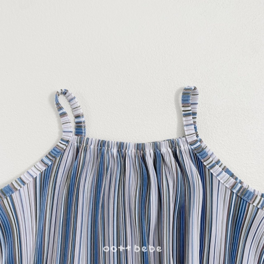 韓國🇰🇷OOTTBEBE 海洋百褶吊帶裙-細節圖4