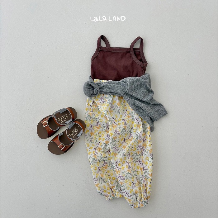 韓國🇰🇷LaLaLand 細肩帶背心-細節圖2