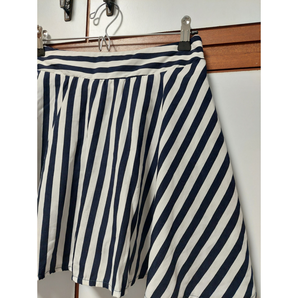韓系甜心 黑白條紋小短裙(含安全褲)-細節圖2