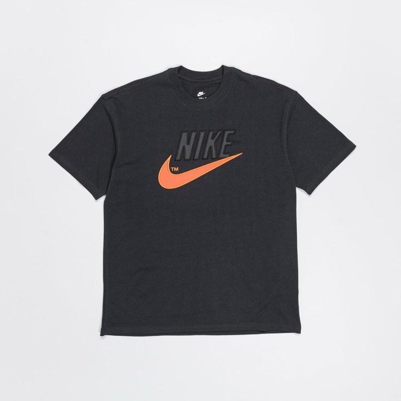 《現貨商品》NIKE 貼布 橘色大勾 厚磅 落肩 短tee-細節圖3