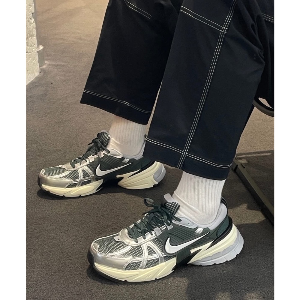NIKE V2K Vintage Green 復古綠-細節圖3