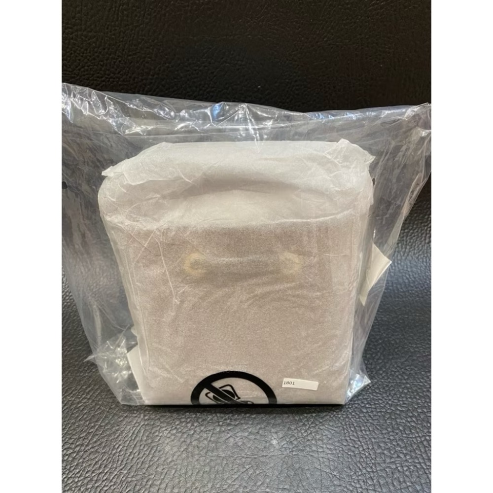 MK荔枝紋牛皮水桶包（咖）（全新）-細節圖4
