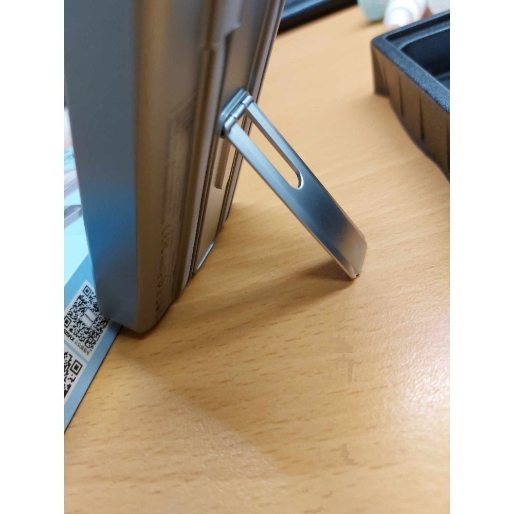 REMAX 自備雙線 磁吸 15W 折疊支架 無線充電10000 mAh  38.5WH 可上飛機 行動電源-細節圖4