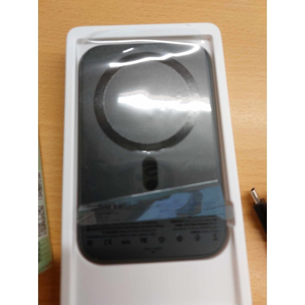 REMAX 磁吸15W 無線充電 雙向快充 PD30W 數顯 10000mAh 超薄  38.5WH 可上飛機 行動電源-細節圖2