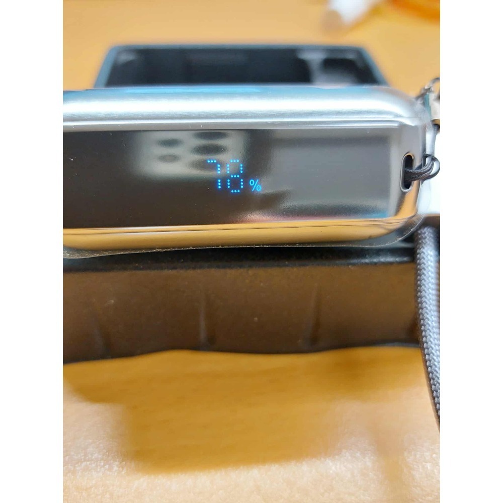 REMAX 迷你版 22.5W 行動電源 20000mAh 77WH 可上飛機 鋁合金 掛繩線 快充 數顯 行動電源-細節圖3