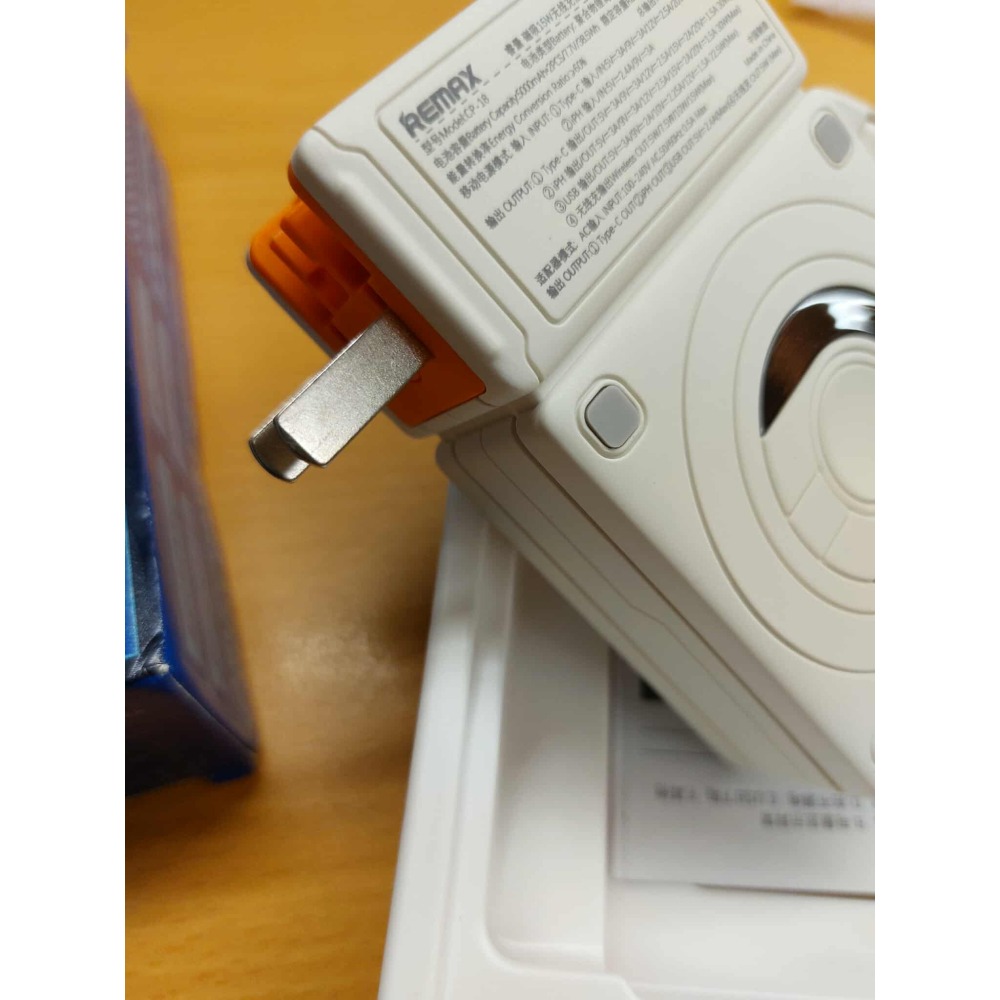 REMAX 磁吸 15W 無線充電 30W+22.5W 行動電源 帶插頭 快充線 牆插10000mAh 38.5WH 可-細節圖5