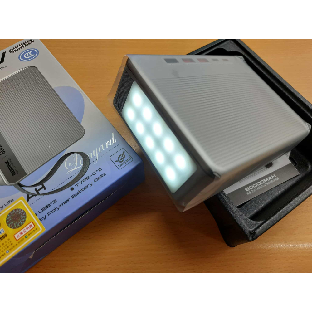 REMAX LED燈 PD27W 超快充 戶外行動電源 60000mAh 大容量行動電源-細節圖3