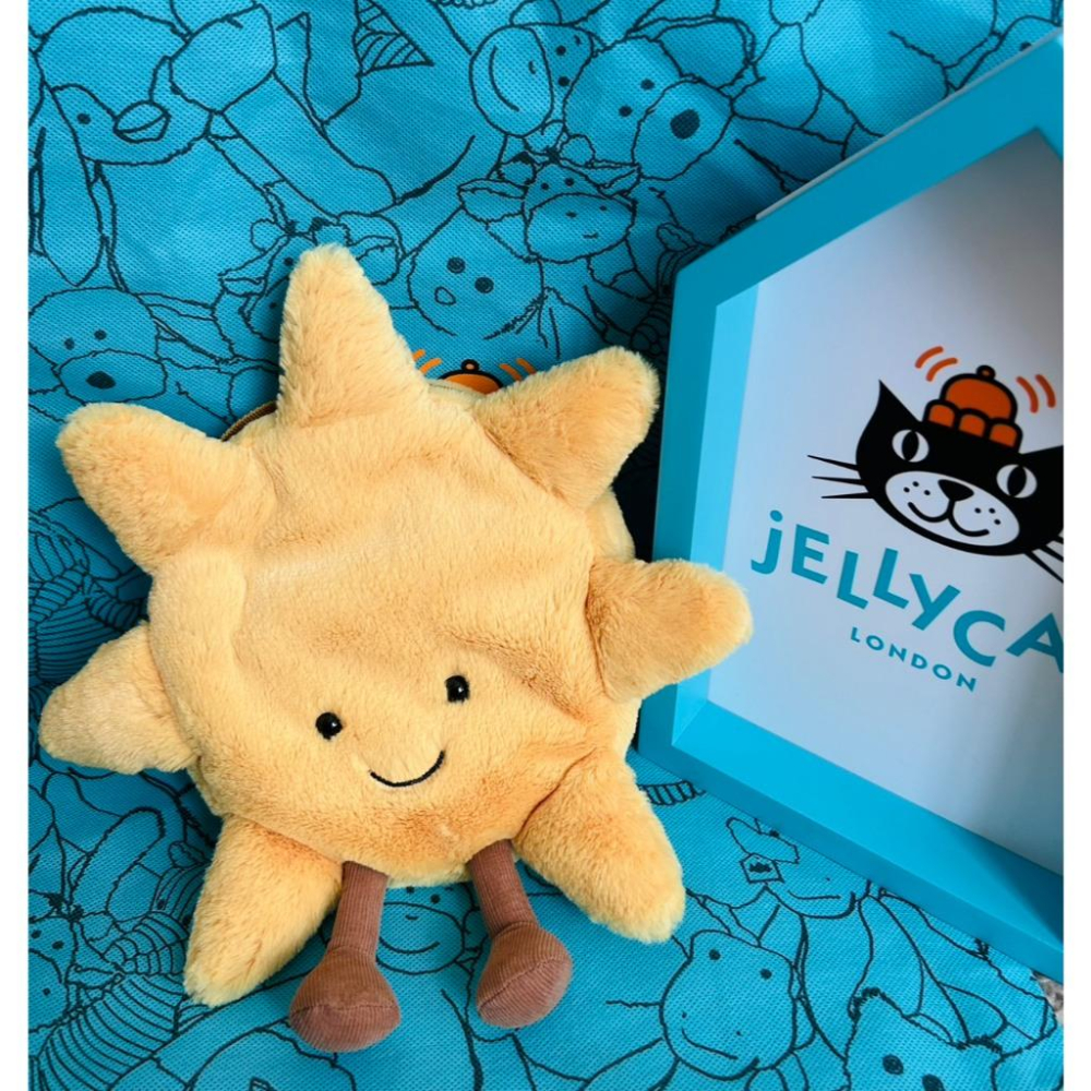 【現貨】英國 Jellycat  烏龜 彩虹 斜背包 青蛙 太陽 白雲 咖啡杯 可愛斜背包-細節圖8