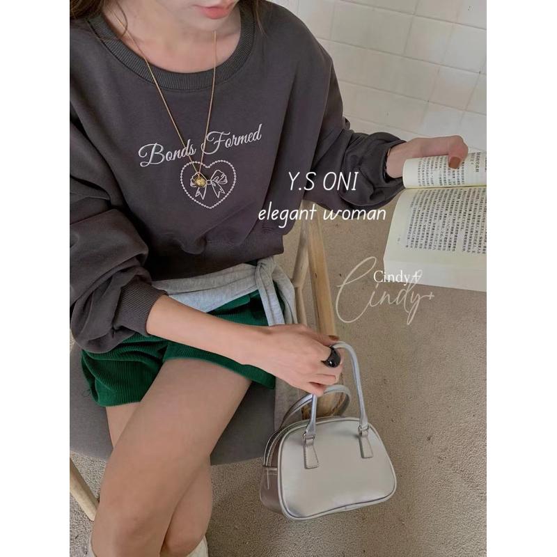 [Y.S ONI ]現貨-《韓國egg》刺繡愛心蝴蝶短版衛衣-細節圖3