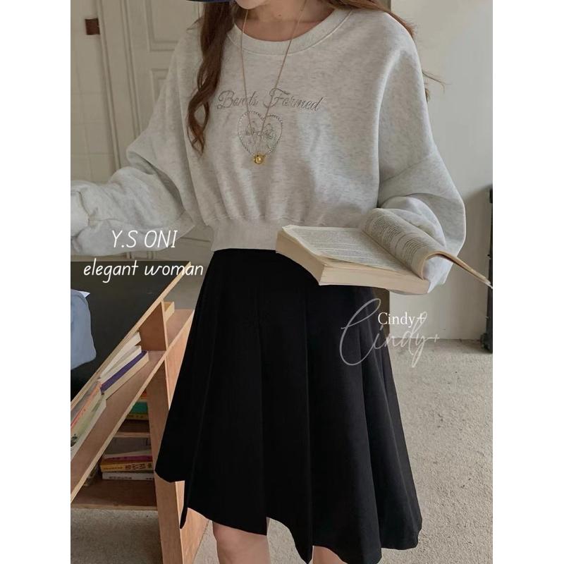 [Y.S ONI ]現貨-《韓國egg》刺繡愛心蝴蝶短版衛衣-細節圖8