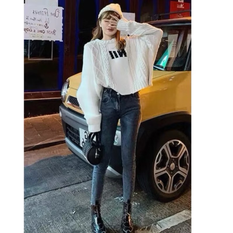 全新轉賣｜落肩款拼色厚磅麻花造型毛衣-細節圖2