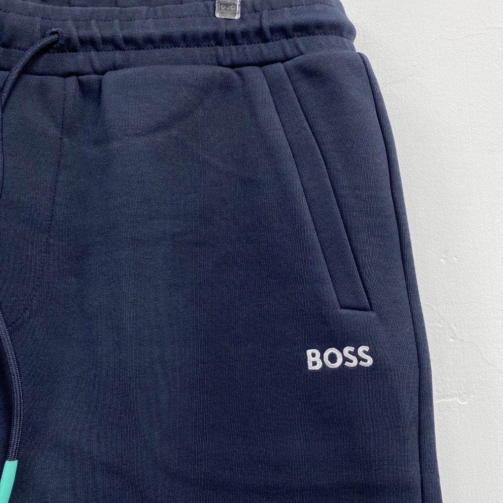 男-BOSS 毛巾布休閒短褲-細節圖3