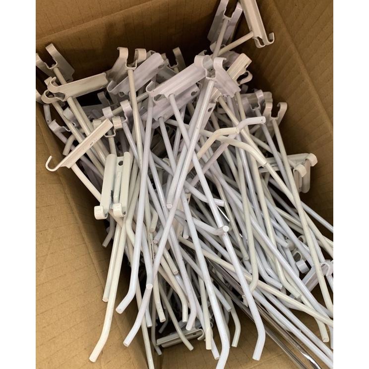 【台灣現貨】【丁字勾】白色 丁字鉤 網勾 丁字鉤 網鉤 網架掛勾 網片掛勾 掛鉤 鐵鉤 網片 網格 貨架鉤 烤漆鉤-細節圖2