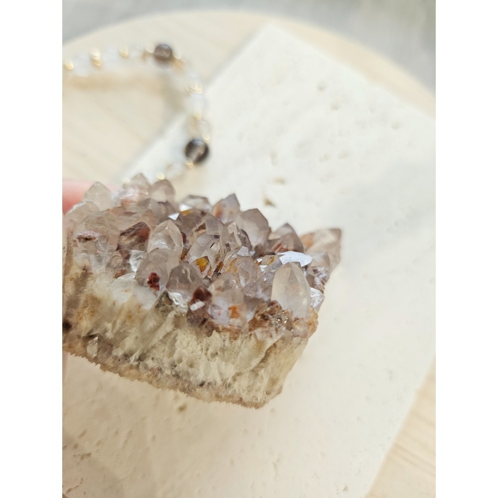 小行星1號夥伴-紅膠花晶簇｜水晶原礦-細節圖3