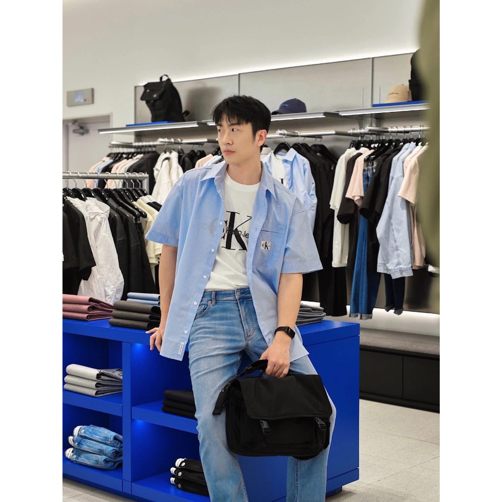 Calvin Klein Jeans 韓國代購24夏男時尚翻領條紋短袖休閒寬松襯衫 J325769-細節圖3