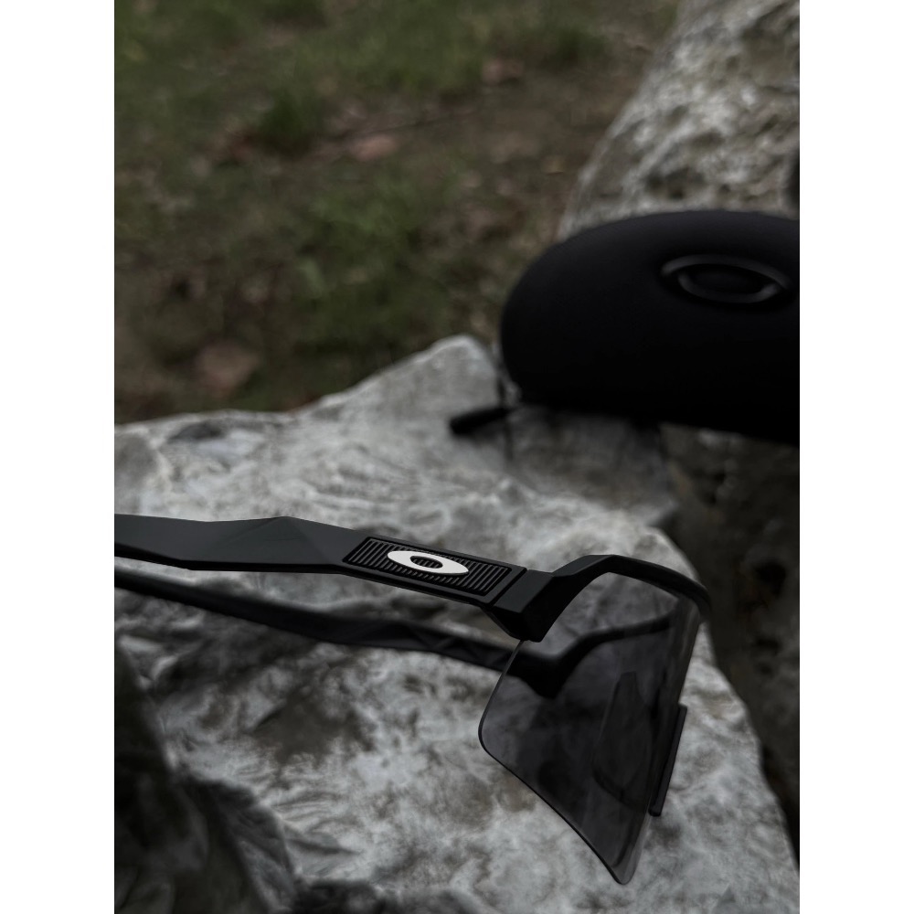 Oakley矩形太陽眼鏡9465#防紫外線塑料鏡片休閒款式，騎行季到了，騎行眼鏡怎麼選？OAKLEY騎行眼鏡新手閉眼入，-細節圖4