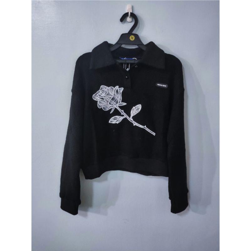 ziziFei黑色polo領玫瑰花刺繡衛衣-細節圖2