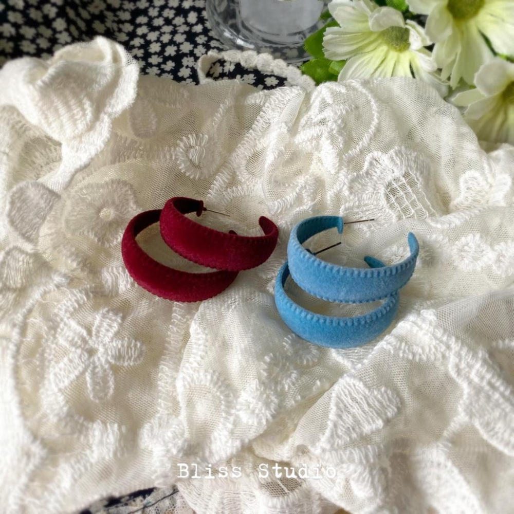 Bliss韓系平價飾品 S925銀針耳環 精緻簡約 氣質 秋冬 湖水藍 酒紅毛絨C字圈 百搭-細節圖4