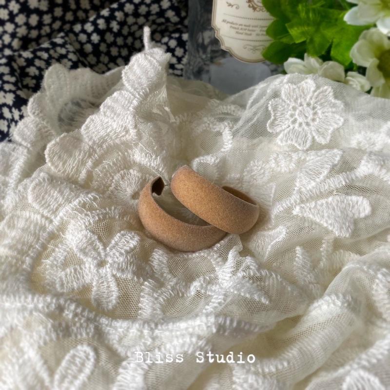 Bliss韓系平價飾品 S925銀針耳環 精緻簡約 氣質 秋冬 湖水藍 酒紅毛絨C字圈 百搭-細節圖6