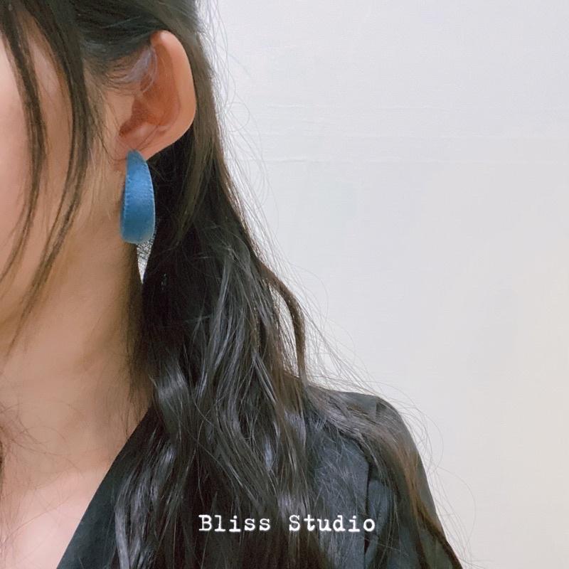 Bliss韓系平價飾品 S925銀針耳環 精緻簡約 氣質 秋冬 湖水藍 酒紅毛絨C字圈 百搭-細節圖8