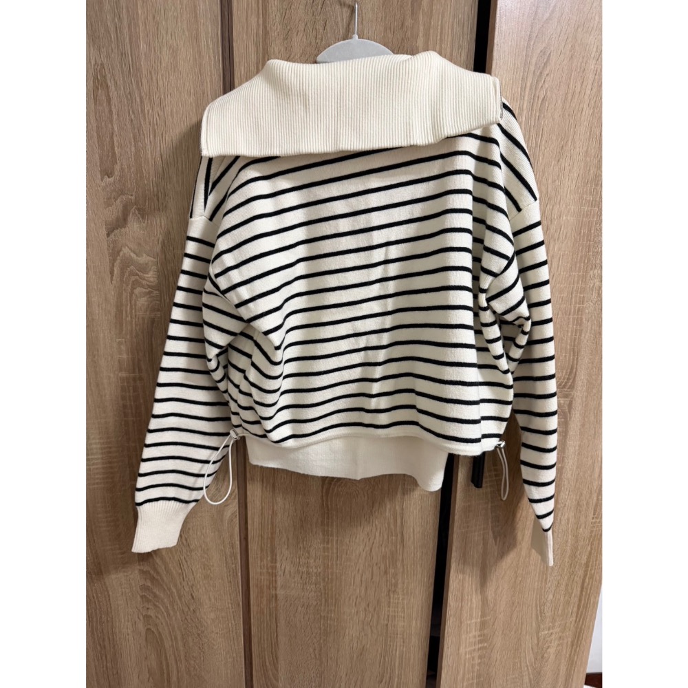 橫條紋上衣（有內搭）-細節圖2