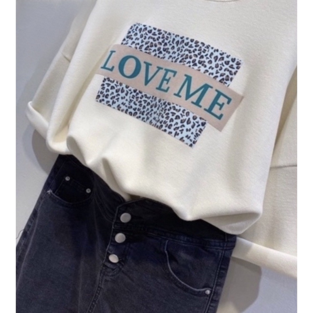 ꒰ 全新 ꒱ 正韓🇰🇷兩側開衩七分袖落肩豹紋框框磨毛LOVE ME字體棉T-細節圖2