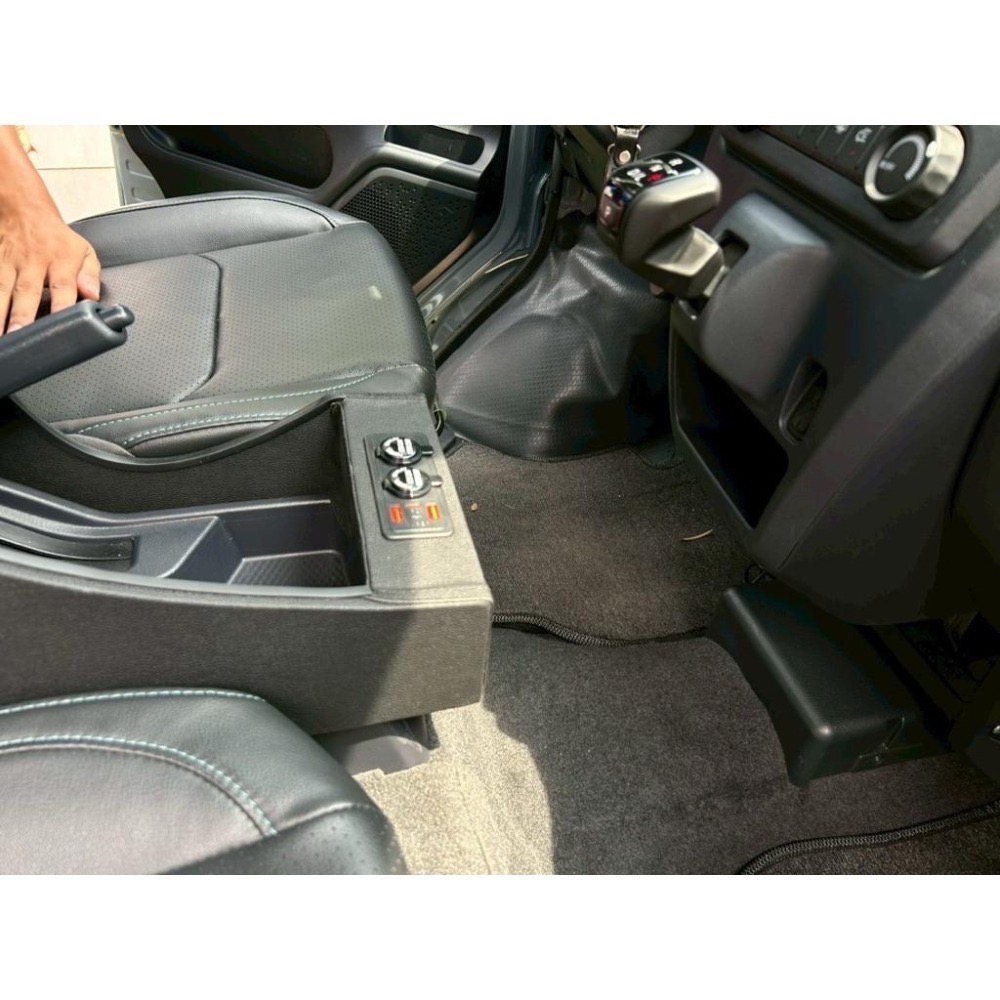 J space扶手箱 廂車貨車通用 菱利JSPACE 自排中央扶手 置物箱 收納箱 露營 收納 車用置物箱 長短版都有-細節圖8
