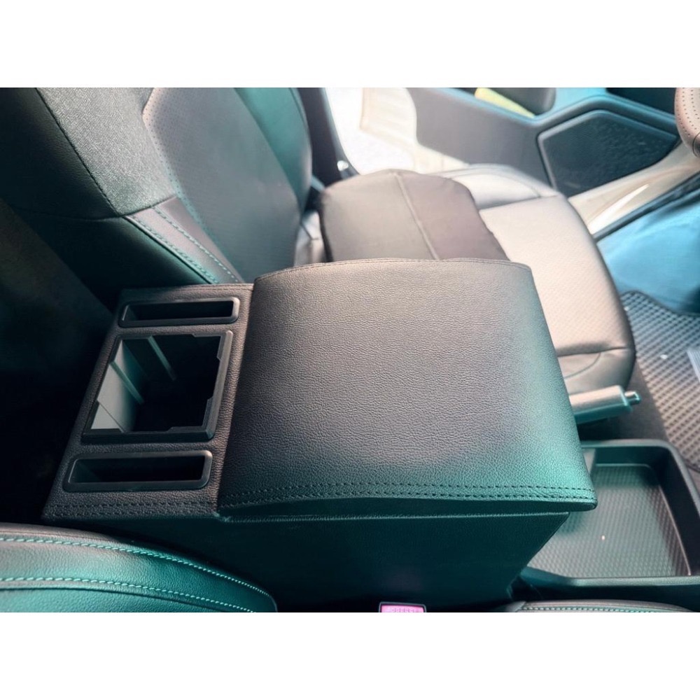 Jspace A180／A190／A210 專用短版扶手箱｜手排、自排皆可安裝-細節圖2