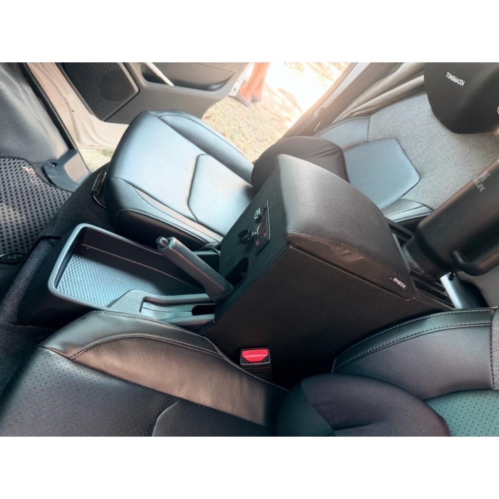 Jspace A180／A190／A210 專用短版扶手箱｜手排、自排皆可安裝-細節圖8