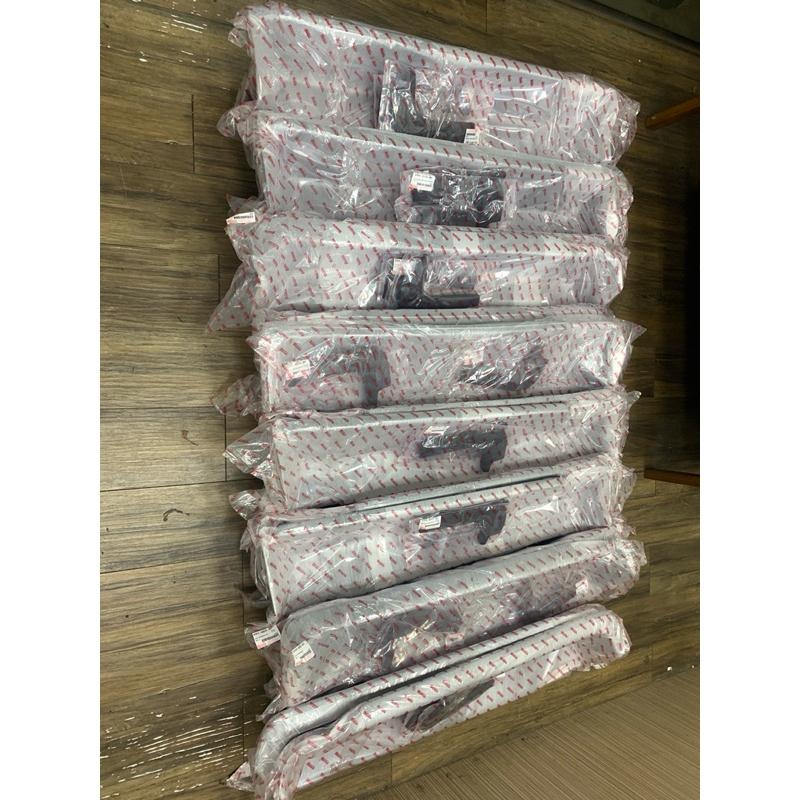 台灣現貨 town ace 中門踏板 不用另外鑽孔 合原孔位 附螺絲 左右兩邊一組 4件組-細節圖4