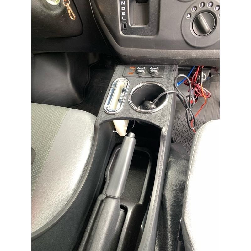 全新town ace箱車 專用手扶箱 很穩 完美尺寸 最新改版 支援後座充電孔 有氣氛燈-細節圖3