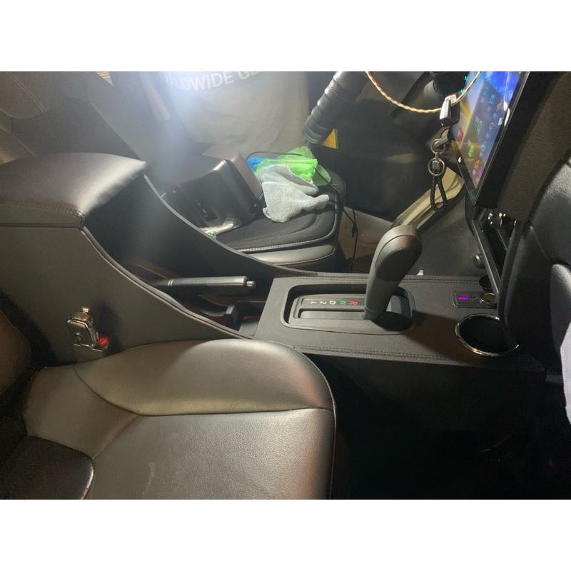 客制商品 全新版有杯架 中華 菱利 1.2 1.3 A180 E300 中央扶手 充電 後座充電 完美尺寸 專用版-細節圖2