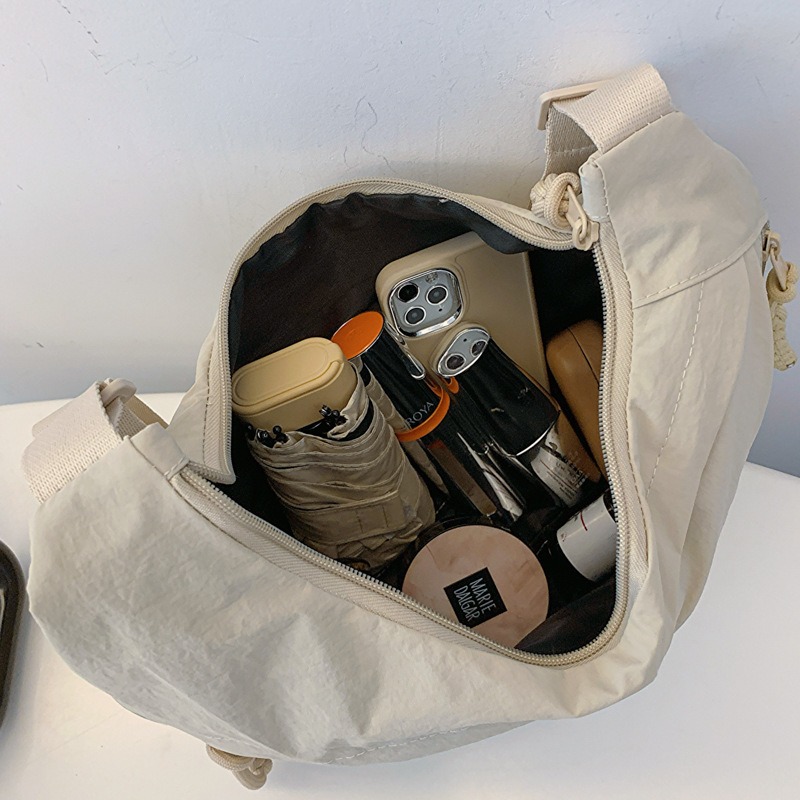 預購款 C117/ 新款百搭單肩包旅行斜背包水洗皺尼龍復古休閒輕便餃子包-細節圖2