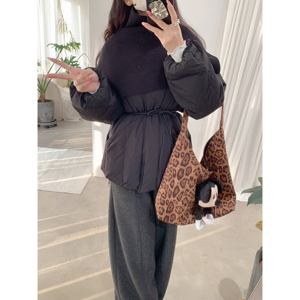 預購款C126 / 歐瑪萊針織披肩中長羽絨外套2025冬季新款收腰繫帶長袖外套-細節圖10