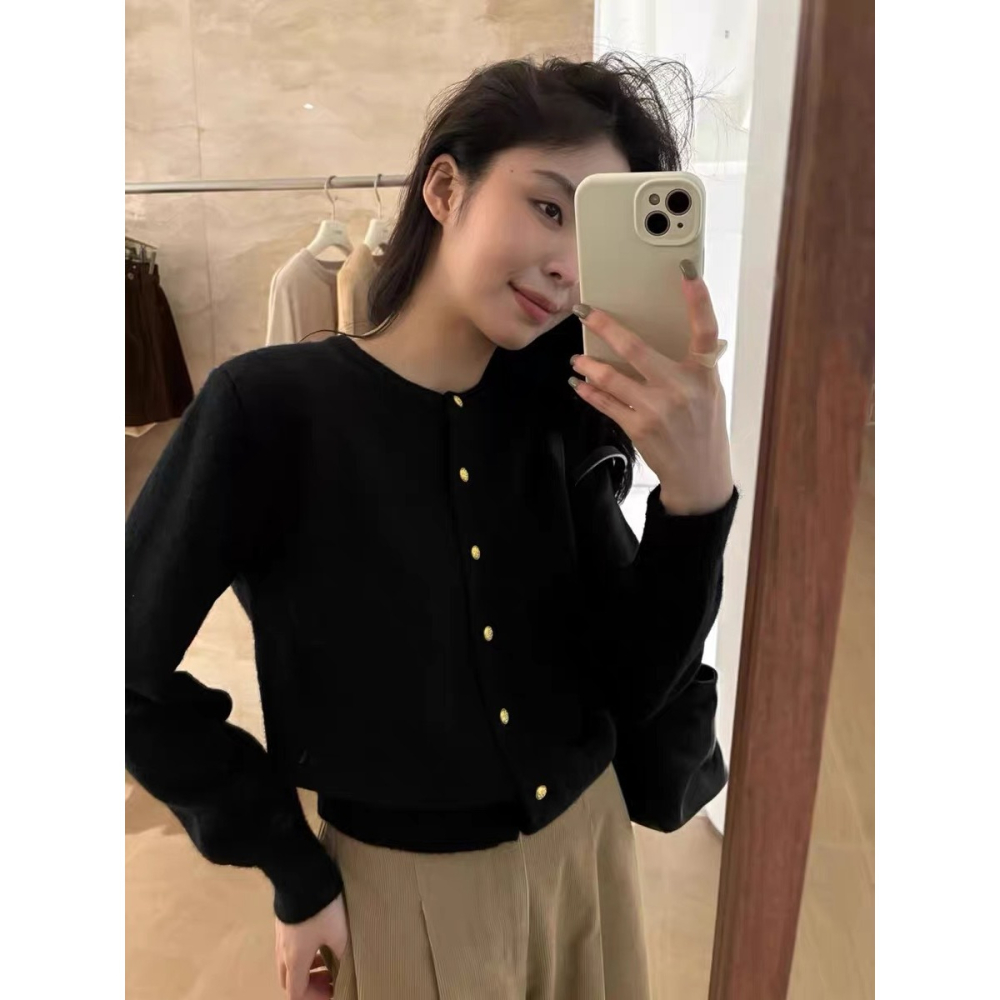 預購款C135 / 韓國單eg家！ 2025秋季溫柔百搭顯瘦小金扣開襟衫休閒長袖針織衫-細節圖4
