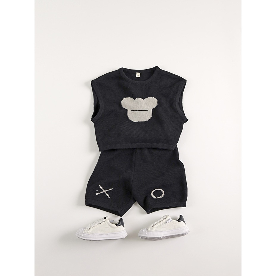 預購款C151-韓國版氣質～原創小熊～春秋兒童毛衣馬甲棉提花男女寶針織短褲套裝-細節圖2