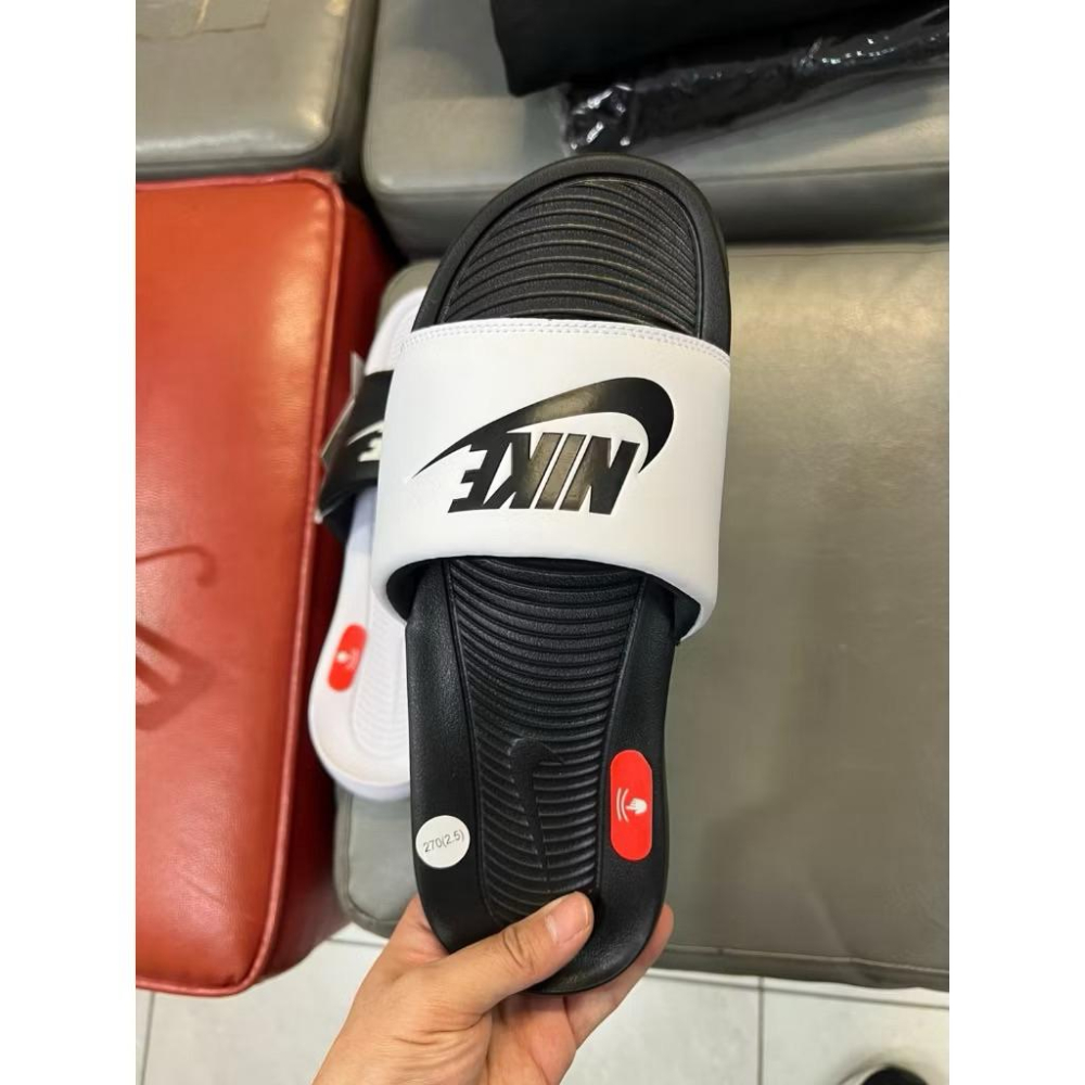 5折 NIKE VICTORI ONE SLIDE 拖鞋 軟底拖鞋 運動拖鞋 陰陽拖鞋 型號 DD0234-100-細節圖5