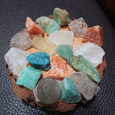 綜合 水晶 原石 100g 一包 隨機秤重 天然 礦石 原石 原礦 水晶 碎石 魚缸