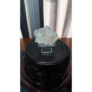 24g 岩鹽 +壓克力底座 天然 礦石 岩石 原石 原礦 水晶 擺件 晶洞 藝術品 風水 禮物 教學 標本 收藏-細節圖2